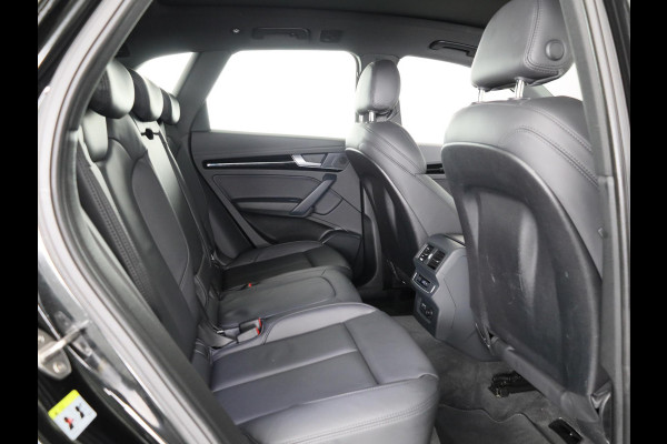 Audi Q5 50 TFSI e S edition Competition 299 pk S-tronic | Verlengde garantie | Navigatie | Panoramadak | Parkeersensoren (Park assist) | Rondomzicht camera | Luchtvering |