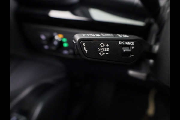 Audi Q5 50 TFSI e S edition Competition 299 pk S-tronic | Verlengde garantie | Navigatie | Panoramadak | Parkeersensoren (Park assist) | Rondomzicht camera | Luchtvering |