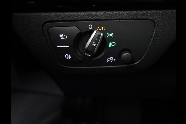 Audi Q5 50 TFSI e S edition Competition 299 pk S-tronic | Verlengde garantie | Navigatie | Panoramadak | Parkeersensoren (Park assist) | Rondomzicht camera | Luchtvering |