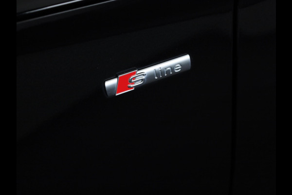 Audi Q5 50 TFSI e S edition Competition 299 pk S-tronic | Verlengde garantie | Navigatie | Panoramadak | Parkeersensoren (Park assist) | Rondomzicht camera | Luchtvering |