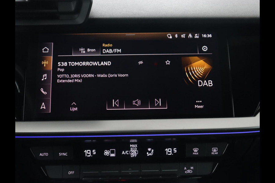 Audi A3 30 TFSI Advanced Edition | Sportstoelen | Carplay | Camera | Navigatie | Full LED | Virtual Cockpit | Climate control | 18'' | Getint glas | Cruise control | Parkeerhulp | Bluetooth | Audi Sound