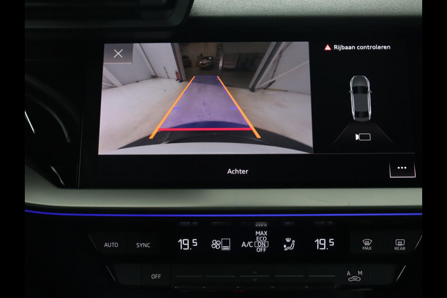 Audi A3 30 TFSI Advanced Edition | Sportstoelen | Carplay | Camera | Navigatie | Full LED | Virtual Cockpit | Climate control | 18'' | Getint glas | Cruise control | Parkeerhulp | Bluetooth | Audi Sound