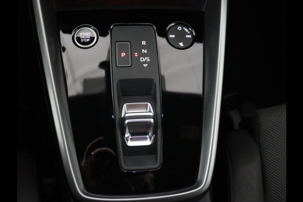 Audi A3 30 TFSI Advanced Edition | Sportstoelen | Carplay | Camera | Navigatie | Full LED | Virtual Cockpit | Climate control | 18'' | Getint glas | Cruise control | Parkeerhulp | Bluetooth | Audi Sound