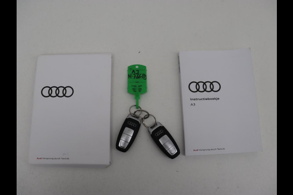 Audi A3 30 TFSI Advanced Edition | Sportstoelen | Carplay | Camera | Navigatie | Full LED | Virtual Cockpit | Climate control | 18'' | Getint glas | Cruise control | Parkeerhulp | Bluetooth | Audi Sound