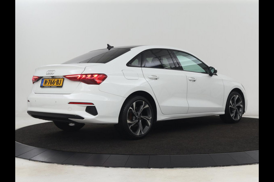 Audi A3 30 TFSI Advanced Edition | Sportstoelen | Carplay | Camera | Navigatie | Full LED | Virtual Cockpit | Climate control | 18'' | Getint glas | Cruise control | Parkeerhulp | Bluetooth | Audi Sound