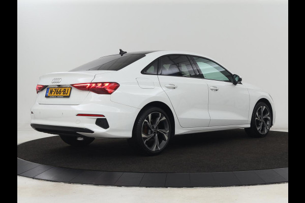 Audi A3 30 TFSI Advanced Edition | Sportstoelen | Carplay | Camera | Navigatie | Full LED | Virtual Cockpit | Climate control | 18'' | Getint glas | Cruise control | Parkeerhulp | Bluetooth | Audi Sound