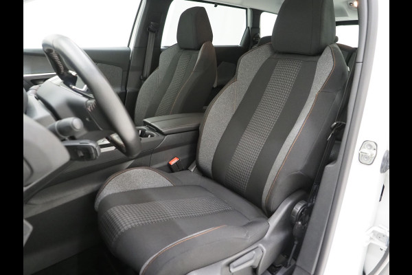 Peugeot 5008 1.2 PureTech 7P. | 360 | Stoelverwarming | PDC | Cruise | Climate | Carplay