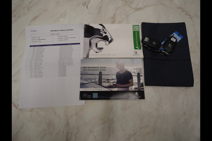 Peugeot 5008 1.2 PureTech 7P. | 360 | Stoelverwarming | PDC | Cruise | Climate | Carplay