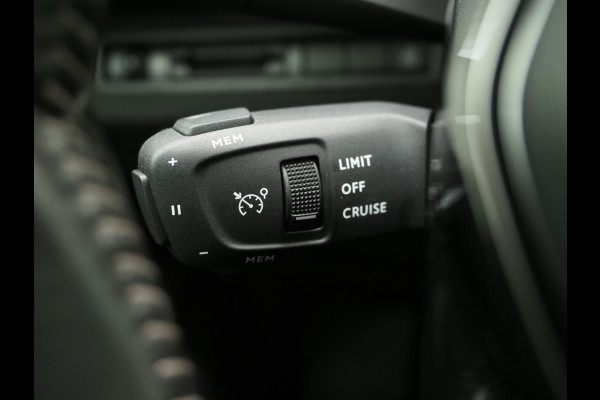 Peugeot 5008 1.2 PureTech 7P. | 360 | Stoelverwarming | PDC | Cruise | Climate | Carplay