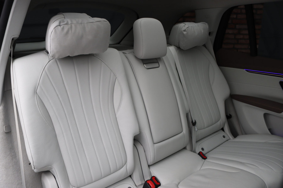 Mercedes-Benz EQS SUV 450 4MATIC AMG Line 118 kWh | Facelift | Hyperscreen | Achterasbesturing | Airmatic | Distronic+ | Massage | Burmester | Trekhaak | Verwarmd Stuurwiel | HUD | Stoelventilatie |