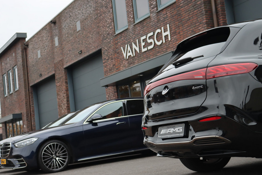 Mercedes-Benz EQS SUV 450 4MATIC AMG Line 118 kWh | Facelift | Hyperscreen | Achterasbesturing | Airmatic | Distronic+ | Massage | Burmester | Trekhaak | Verwarmd Stuurwiel | HUD | Stoelventilatie |
