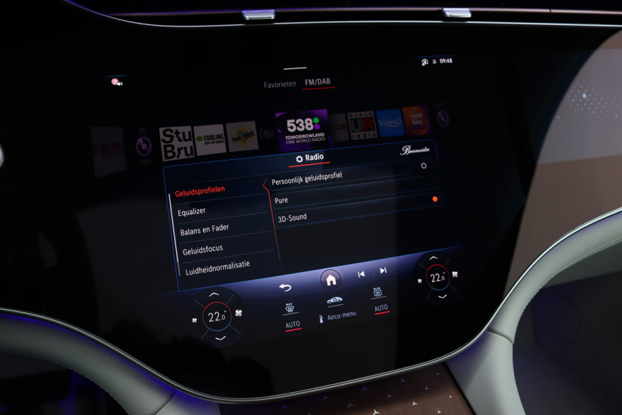 Mercedes-Benz EQS SUV 450 4MATIC AMG Line 118 kWh | Facelift | Hyperscreen | Achterasbesturing | Airmatic | Distronic+ | Massage | Burmester | Trekhaak | Verwarmd Stuurwiel | HUD | Stoelventilatie |