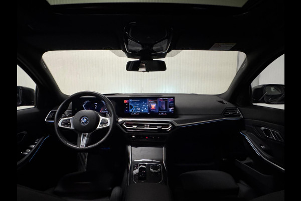 BMW 3 Serie Touring 330e | M-SPORT | PANO | HUD | TREKHAAK | CAMERA | SHADOW LINE