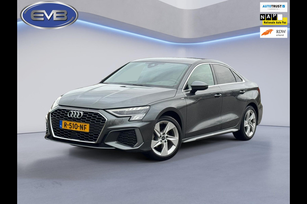 Audi A3 Limousine 30 TFSI S edition, 2 X S- LINE,matrix led, daytona grijs, 1 e eigenaar, 1/2 leder, 's, NL auto nap