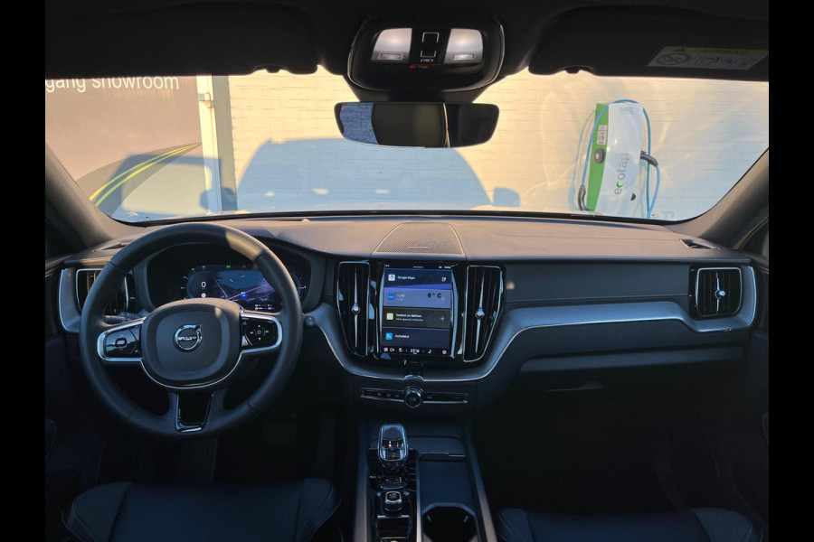 Volvo XC60 2.0 T8 Plug-in hybrid AWD Ultimate Dark | Adaptieve cruise | Panorama dak | Blis | Harman Kardon | Zwenkbare trekhaak |