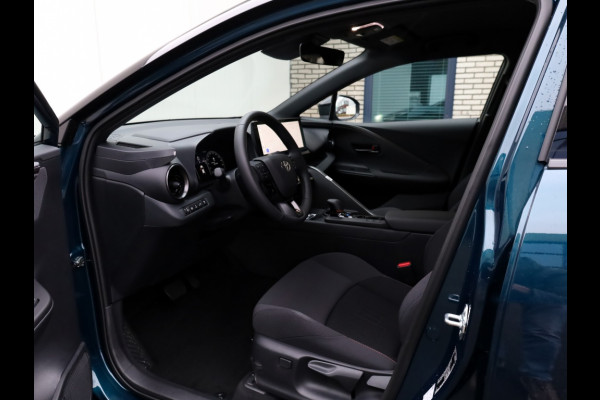 Toyota C-HR 2.0 PHEV 220 Dynamic | Nieuw! | Bi-Tone | Stoel/Stuurwielverwarm