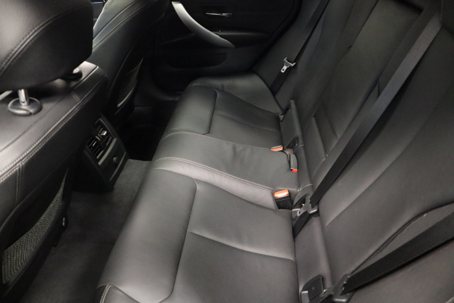 BMW 4 Serie Gran Coupé 420i High Executive Edition M-sport Schuif/kantel-dak Leder