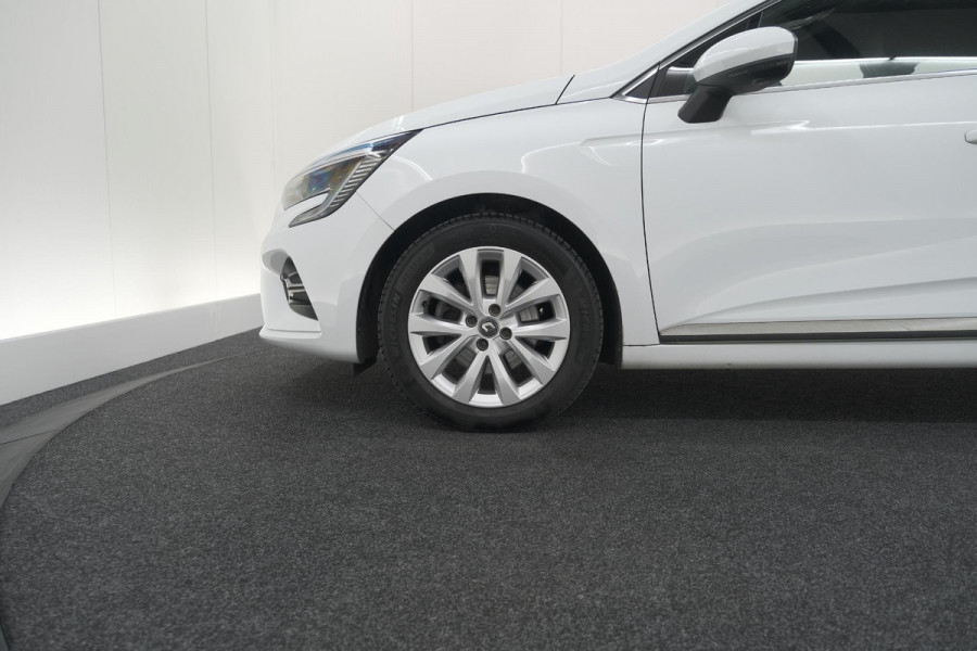 Renault Clio TCe 130 EDC Intens | Rondom Camera | Apple Carplay | Parkeersensoren | Climate Control