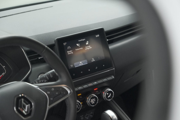 Renault Clio TCe 130 EDC Intens | Rondom Camera | Apple Carplay | Parkeersensoren | Climate Control