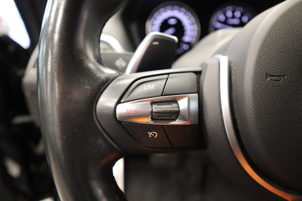 BMW 2 Serie Cabrio 220i High Executive H&K PDC