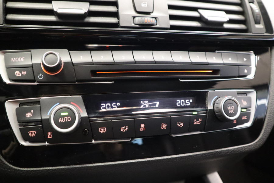 BMW 2 Serie Cabrio 220i High Executive H&K PDC