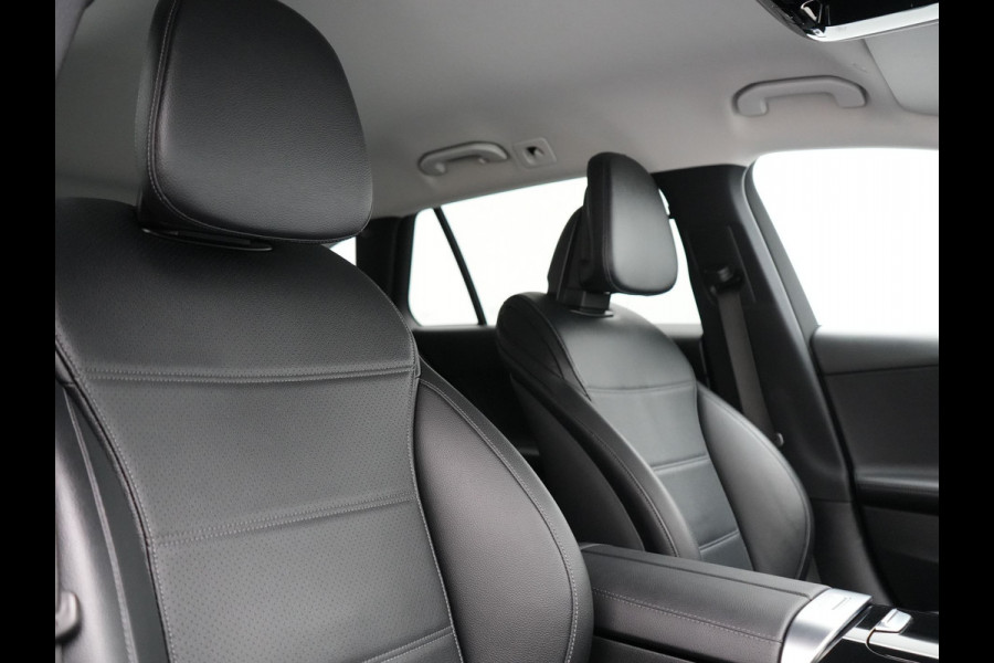 Mercedes-Benz C-Klasse Estate 300 e Avantgarde Plug In Hybrid 313pk Dealer O.H. PHEV | Adaptive Cruise | 360 Camera | Lederen Sportstoelen Verwarmd | Night Pakket | Apple Carplay | Sfeerverlichting | Blis | Navigatie | DAB |
