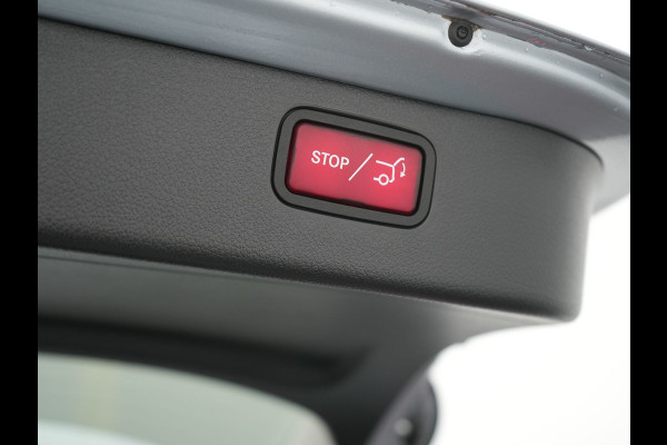 Mercedes-Benz C-Klasse Estate 300 e Avantgarde Plug In Hybrid 313pk Dealer O.H. PHEV | Adaptive Cruise | 360 Camera | Lederen Sportstoelen Verwarmd | Night Pakket | Apple Carplay | Sfeerverlichting | Blis | Navigatie | DAB |