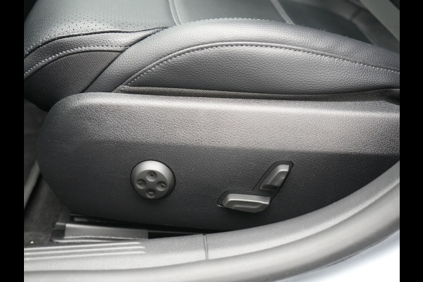 Mercedes-Benz C-Klasse Estate 300 e Avantgarde Plug In Hybrid 313pk Dealer O.H. PHEV | Adaptive Cruise | 360 Camera | Lederen Sportstoelen Verwarmd | Night Pakket | Apple Carplay | Sfeerverlichting | Blis | Navigatie | DAB |