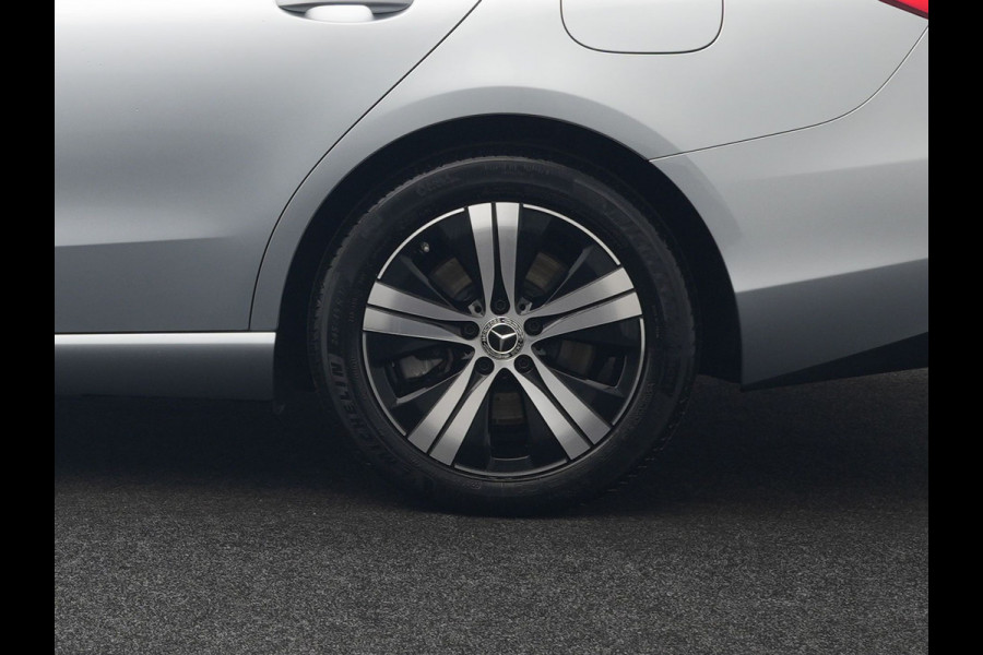 Mercedes-Benz C-Klasse Estate 300 e Avantgarde Plug In Hybrid 313pk Dealer O.H. PHEV | Adaptive Cruise | 360 Camera | Lederen Sportstoelen Verwarmd | Night Pakket | Apple Carplay | Sfeerverlichting | Blis | Navigatie | DAB |