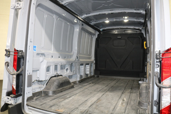 Ford E-Transit 350 L3 H2 Trend 68 kWh Navigatie Adapt. Cruise 360 Camera