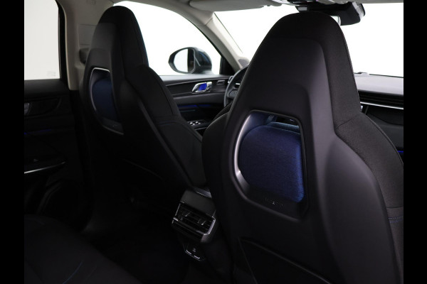 Lynk & Co 01 1.5 HYBRID + PANORAMA | ADAPTIVE CRUISE | STOELVERW. | CAMERA | 20 INCH | CARPLAY