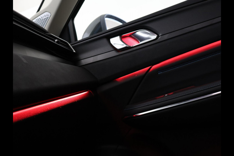 Lynk & Co 01 1.5 HYBRID + PANORAMA | ADAPTIVE CRUISE | STOELVERW. | CAMERA | 20 INCH | CARPLAY