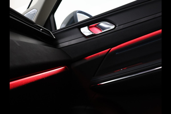 Lynk & Co 01 1.5 HYBRID + PANORAMA | ADAPTIVE CRUISE | STOELVERW. | CAMERA | 20 INCH | CARPLAY