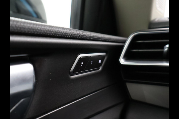 Lynk & Co 01 1.5 HYBRID + PANORAMA | ADAPTIVE CRUISE | STOELVERW. | CAMERA | 20 INCH | CARPLAY