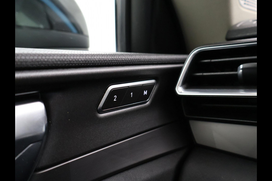 Lynk & Co 01 1.5 HYBRID + PANORAMA | ADAPTIVE CRUISE | STOELVERW. | CAMERA | 20 INCH | CARPLAY