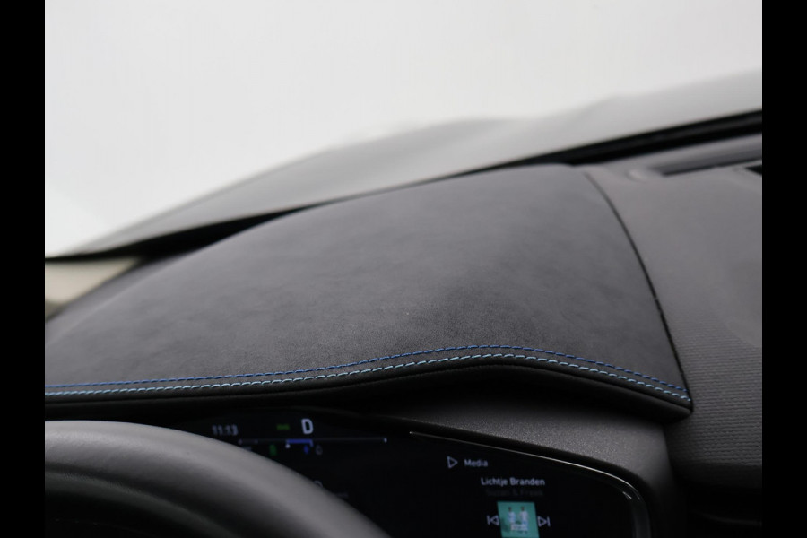 Lynk & Co 01 1.5 HYBRID + PANORAMA | ADAPTIVE CRUISE | STOELVERW. | CAMERA | 20 INCH | CARPLAY