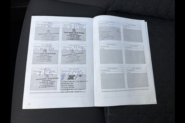 Toyota C-HR 1.8 Hybrid First Edition | JBL | LED koplampen | BSM | Navi | PDC V&A | Prijs Rijklaar!!