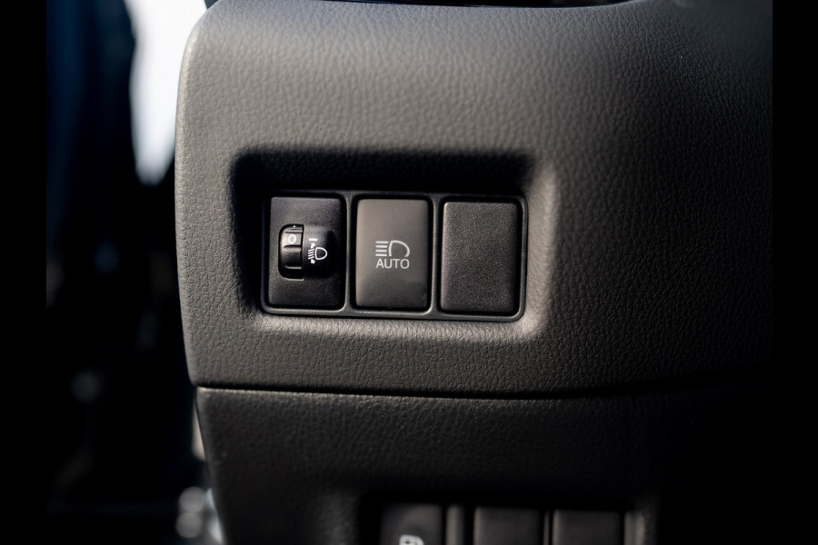 Toyota C-HR 1.8 Hybrid First Edition | JBL | LED koplampen | BSM | Navi | PDC V&A | Prijs Rijklaar!!