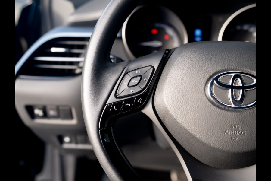 Toyota C-HR 1.8 Hybrid First Edition | JBL | LED koplampen | BSM | Navi | PDC V&A | Prijs Rijklaar!!