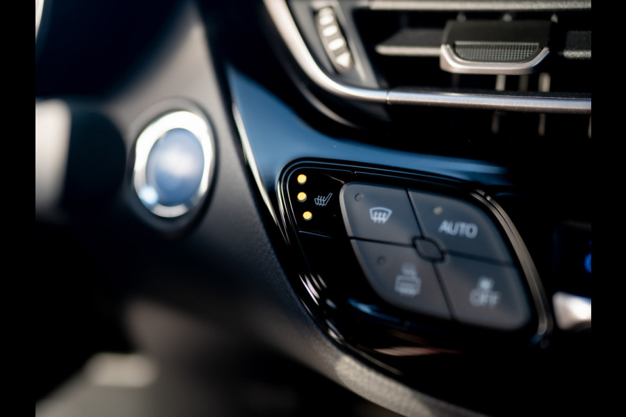 Toyota C-HR 1.8 Hybrid First Edition | JBL | LED koplampen | BSM | Navi | PDC V&A | Prijs Rijklaar!!