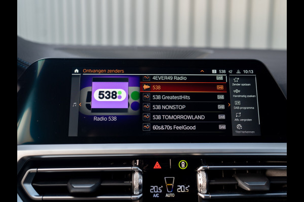 BMW 3-serie 320i High Executive | M-Sport | Laser | Stoelgeheugen | Trekhaak wegkl. | 19'' | Head Up | Camera | Keyless | Prijs Rijklaar!!