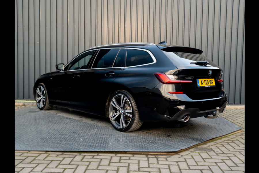 BMW 3-serie 320i High Executive | M-Sport | Laser | Stoelgeheugen | Trekhaak wegkl. | 19'' | Head Up | Camera | Keyless | Prijs Rijklaar!!