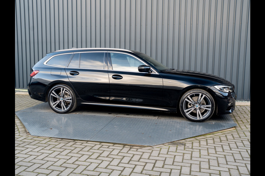BMW 3-serie 320i High Executive | M-Sport | Laser | Stoelgeheugen | Trekhaak wegkl. | 19'' | Head Up | Camera | Keyless | Prijs Rijklaar!!