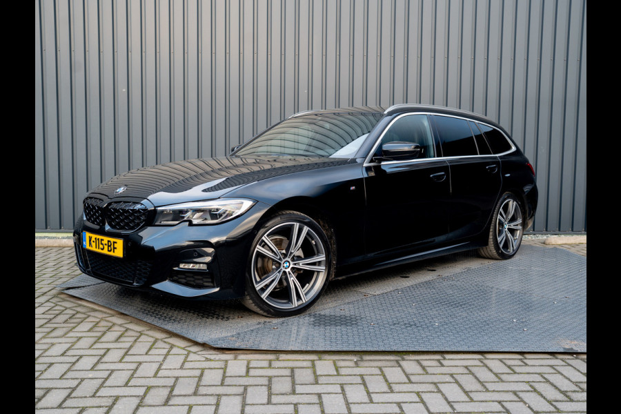 BMW 3-serie 320i High Executive | M-Sport | Laser | Stoelgeheugen | Trekhaak wegkl. | 19'' | Head Up | Camera | Keyless | Prijs Rijklaar!!