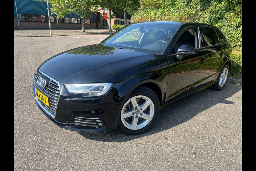 Audi A3 Sportback 40 TFSI e-tron S-tronic Plug in Hybrid Cruise control Navigatie Camera