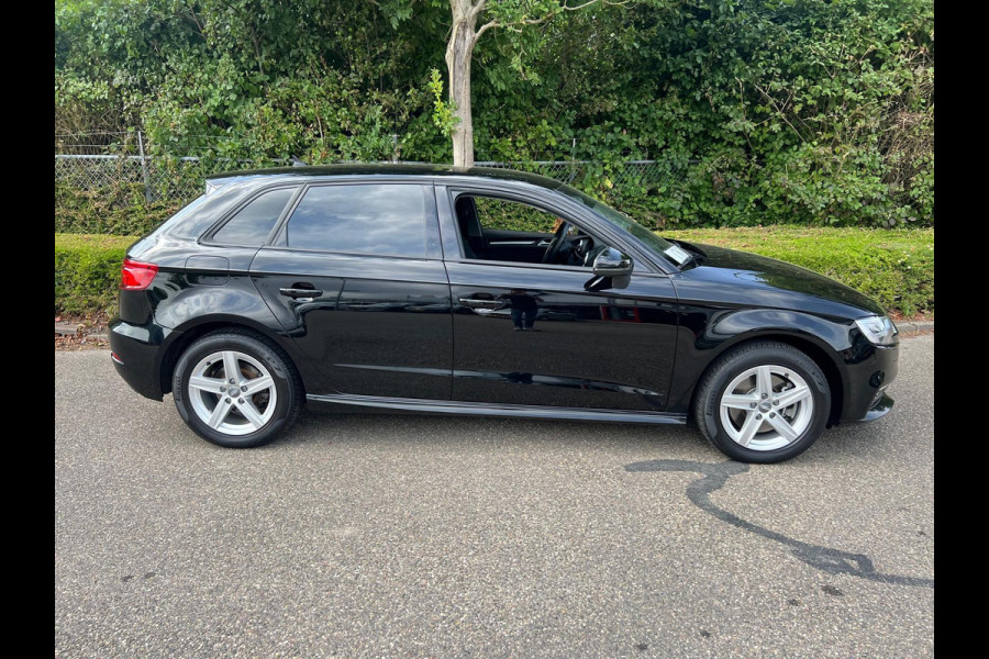 Audi A3 Sportback 40 TFSI e-tron S-tronic Plug in Hybrid Cruise control Navigatie Camera