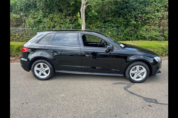 Audi A3 Sportback 40 TFSI e-tron S-tronic Plug in Hybrid Cruise control Navigatie Camera