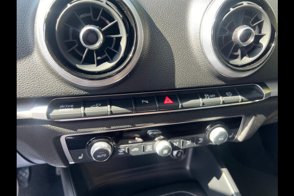Audi A3 Sportback 40 TFSI e-tron S-tronic Plug in Hybrid Cruise control Navigatie Camera