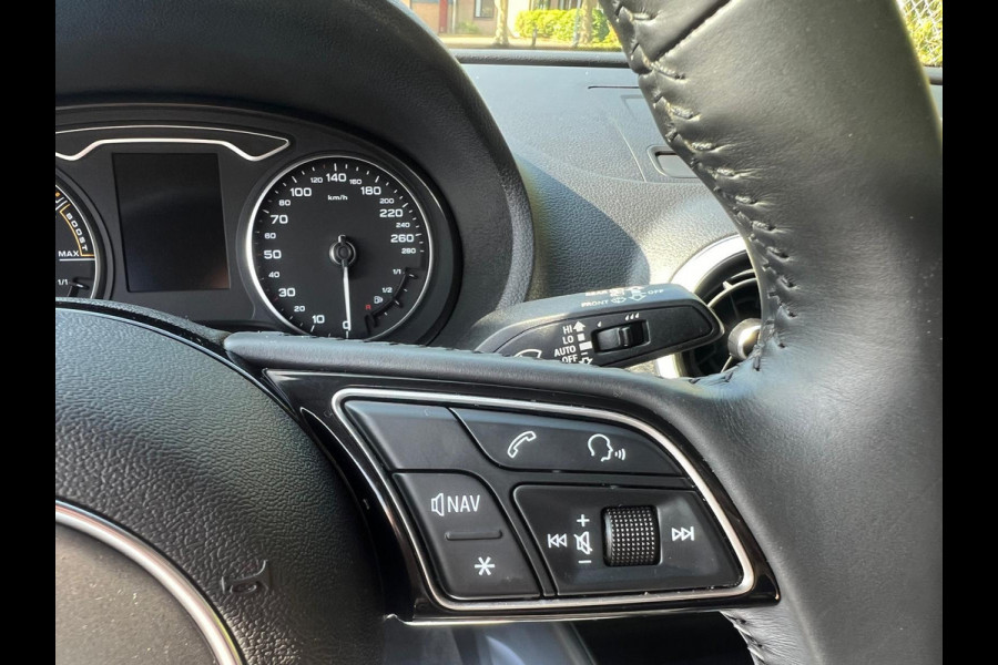 Audi A3 Sportback 40 TFSI e-tron S-tronic Plug in Hybrid Cruise control Navigatie Camera