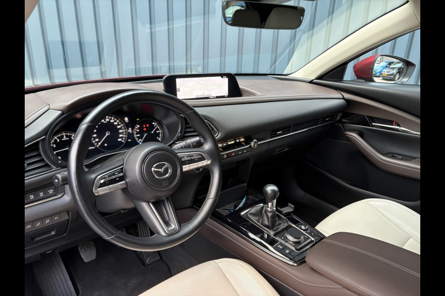 Mazda CX-30 2.0 e-SkyActiv-X M Hybrid Luxury | Leder | Stoelgeheugen | Bose | Head Up | Stoel & Stuur verw. | Prijs Rijklaar!!